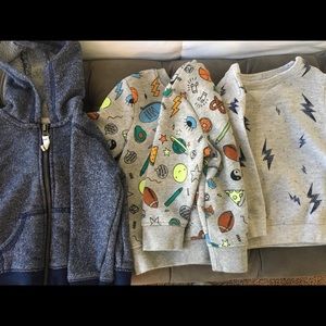 Cozy sweat shirts & hoodie.